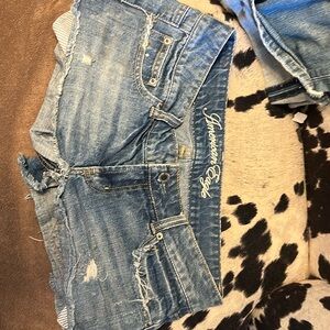 Women’s American Eagle Distressed Shorts size 6 destroyed
